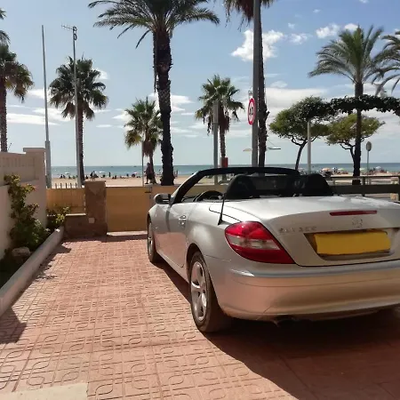 In Front Of The Sea Apartment *
